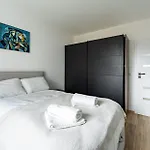 Apartamento Jasien With Garden By Bookinghost Gdańsk