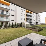 Jasien With Garden By Bookinghost Apartamento *