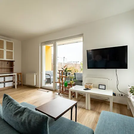 Apartamento Jasien With Garden By Bookinghost *