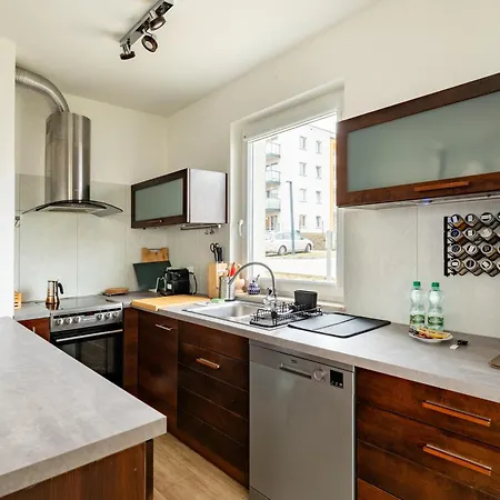 Apartamento Jasien With Garden By Bookinghost